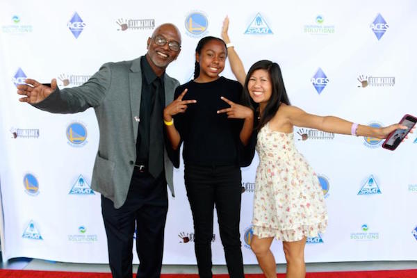 USTA Northern California's Vince Owens honored Amber Hernandez the 2019 OAL Singles Tennis Champion with an education award.