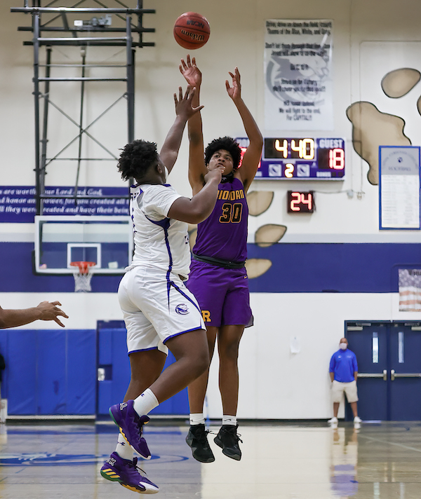 Robert Vaihola, Archbishop Riordan, Basketball