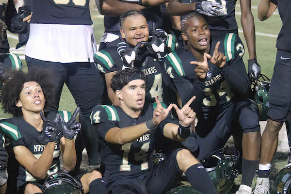 Monterey Trail Football, Elk Grove