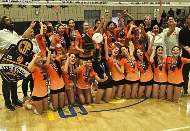 South Pasadena rallies for five-set win in Division 4 girls volleyball state final, highlighting three titles in one day for Tigers