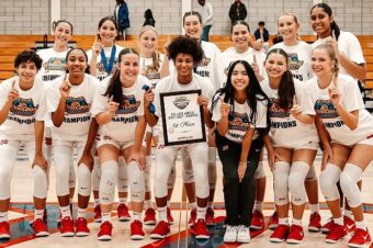 Addie Deal, Kaeli Wynn lead Mater Dei girls basketball team over Windward in West Coast Jamboree Platinum Division championship