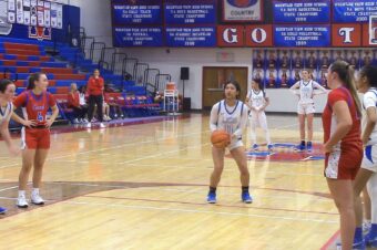 Mei-Ling Perry produces career performance for La Jolla Country Day girls basketball team, which rallies to win Nike Tournament of Champions opener