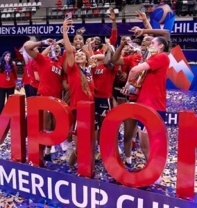 USC’s Kennedy Smith and UCLA’s Gianna Kneepkens help U.S. national basketball team rally past Brazil to capture gold medal at FIBA Women’s AmeriCup